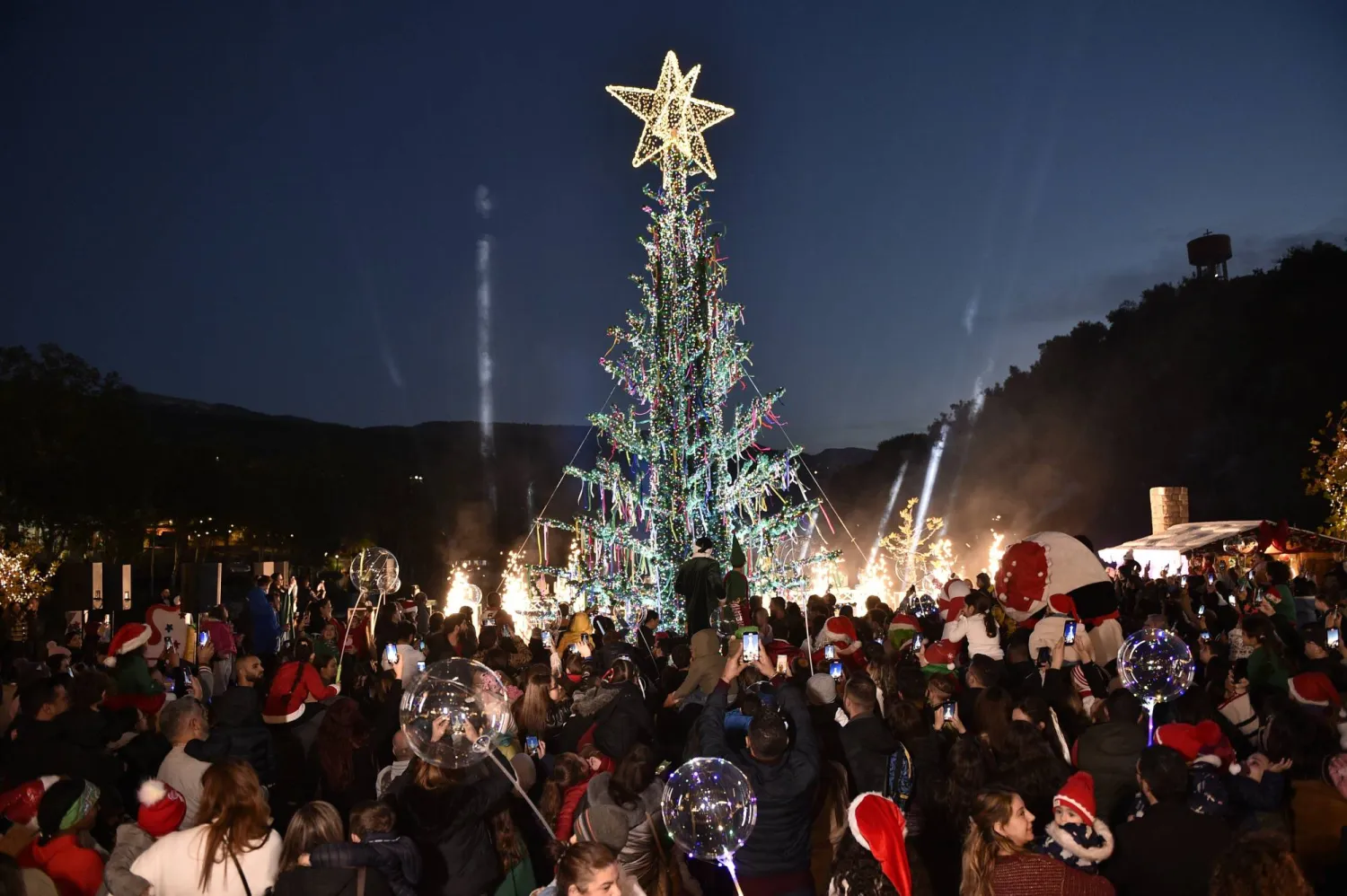 البترون وجبيل وزغرتا… تتألق وتلبس حلة الأعياد