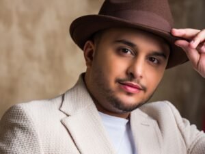 عزيز صالح يطرح أولى أغنياته