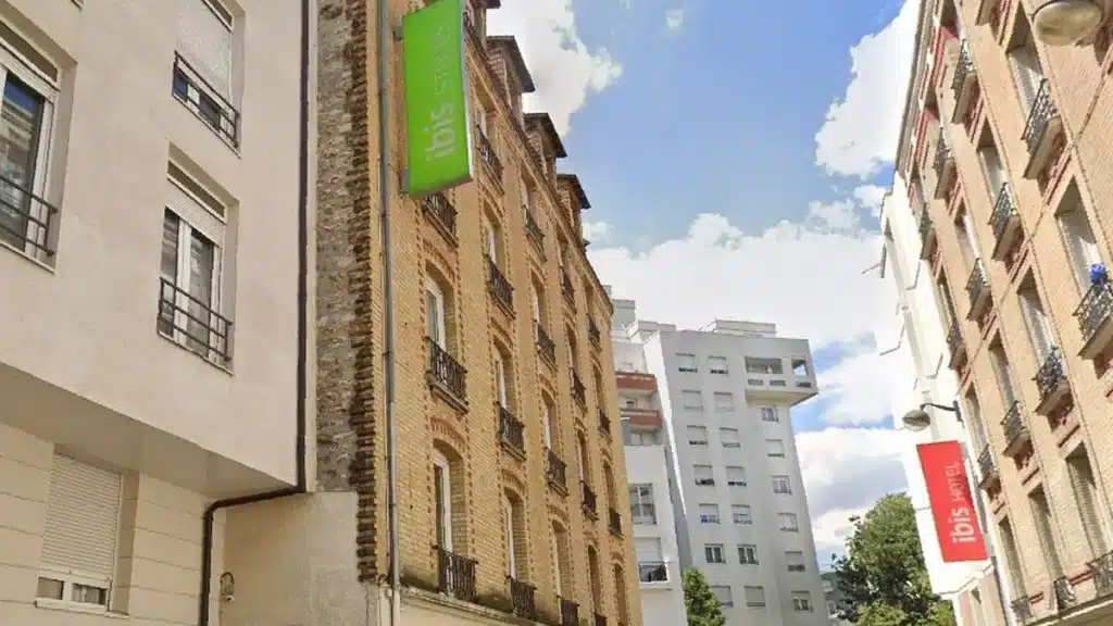 المنصة 100