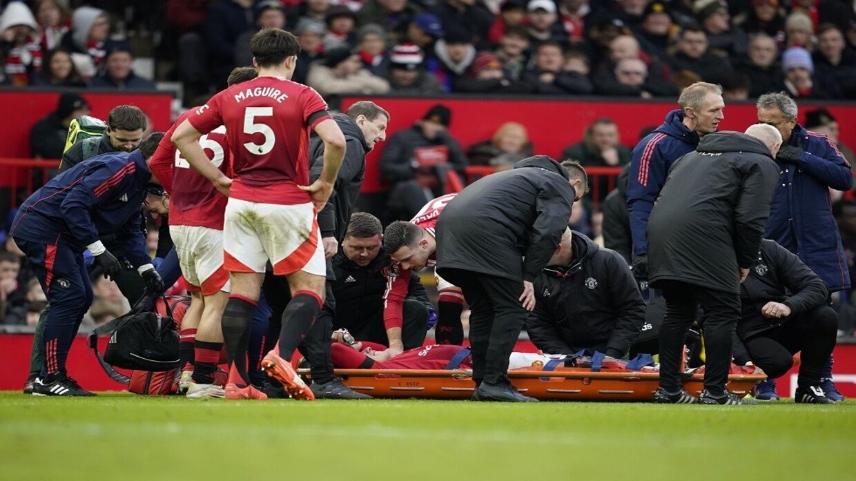 مسرح الأحلام "أولد ترافورد" يتحول إلى "جحيم"