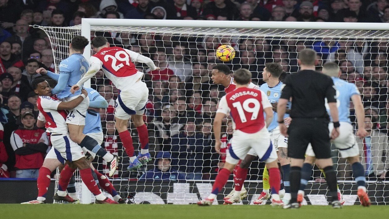 "الفيلسوف الكروي" بات كتابا مفتوحا ومقروءا