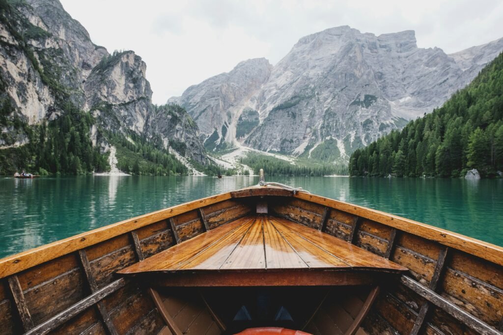 luca-bravo-O453M2Liufs-unsplash-1024x683 سياحة العجائب ماذا تعرف عنها؟
