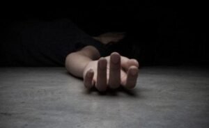 فتاة مصرية تنهي حياتها شنقاً
