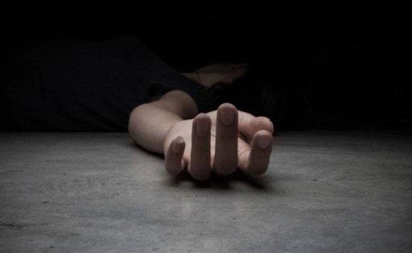فتاة مصرية تنهي حياتها شنقاً