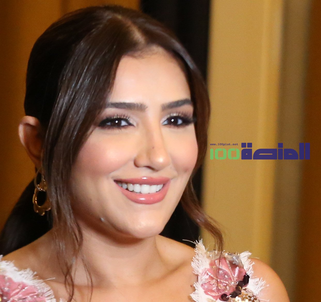 الفنانة مي عمر - تصوير 100plat