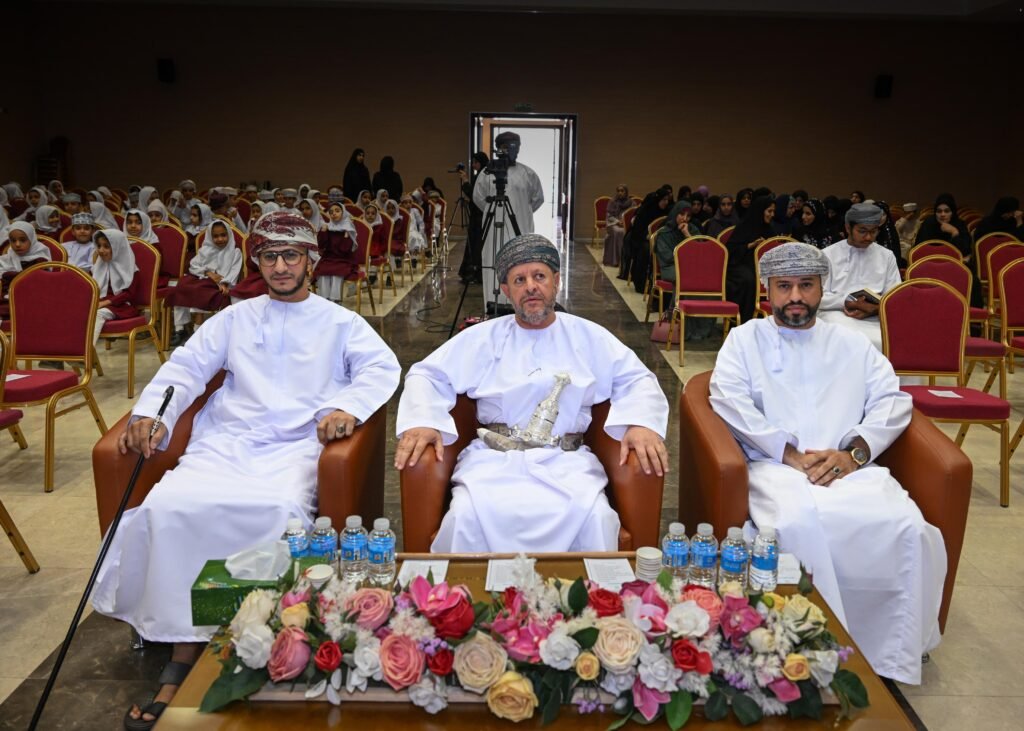 المنصة 100