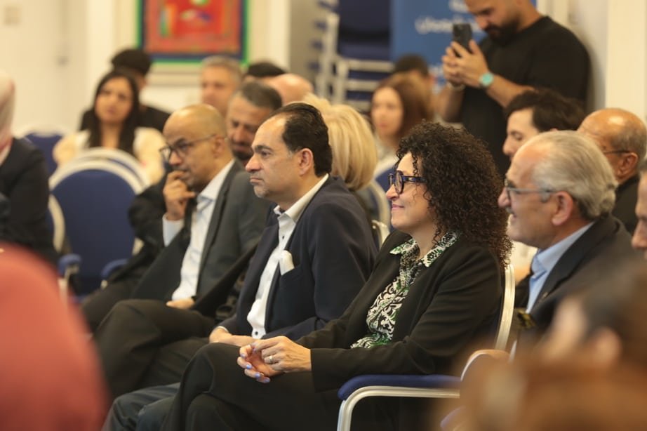 المنصة 100