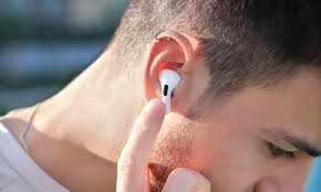 download-1 في العمل .. سماعات AirPods قد تتجسس عليك!