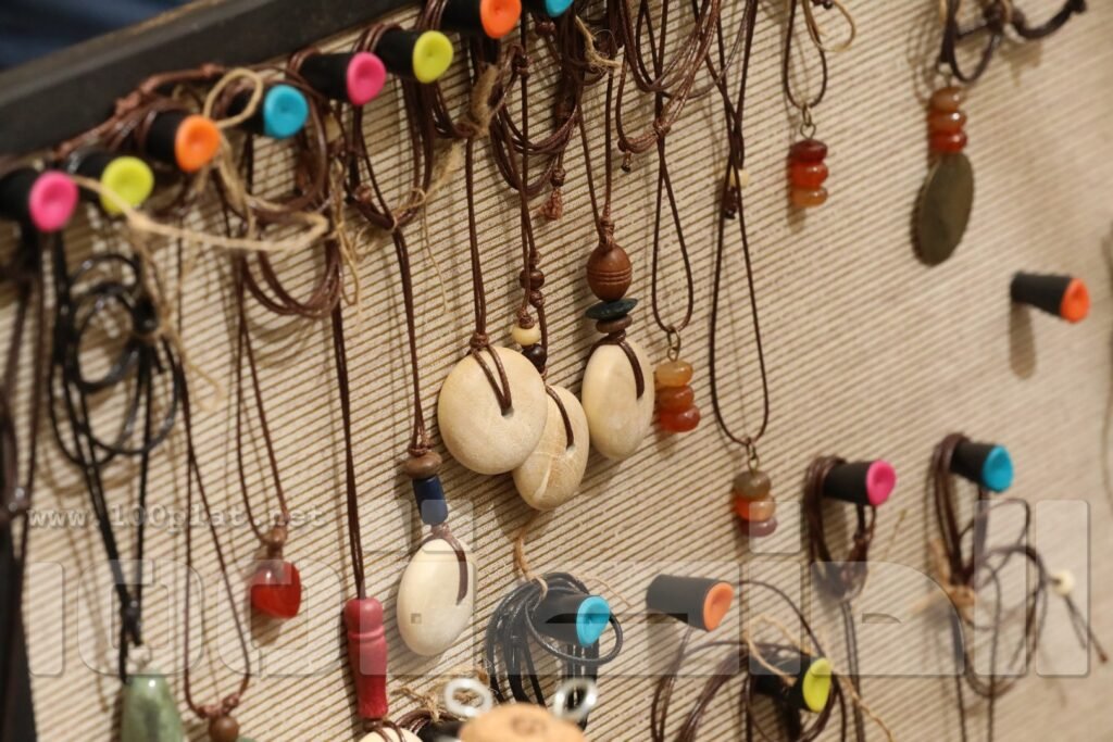 Image00005-1024x683 الأردن.. سوق جارا منصة للإبداع العماني- صور