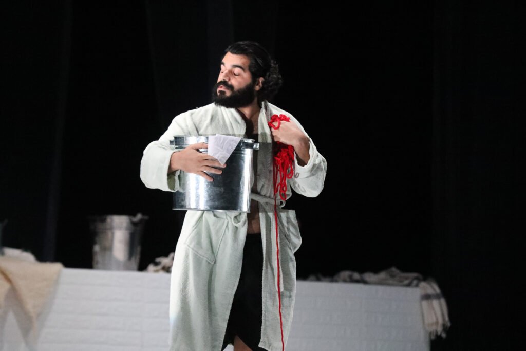 المنصة 100 