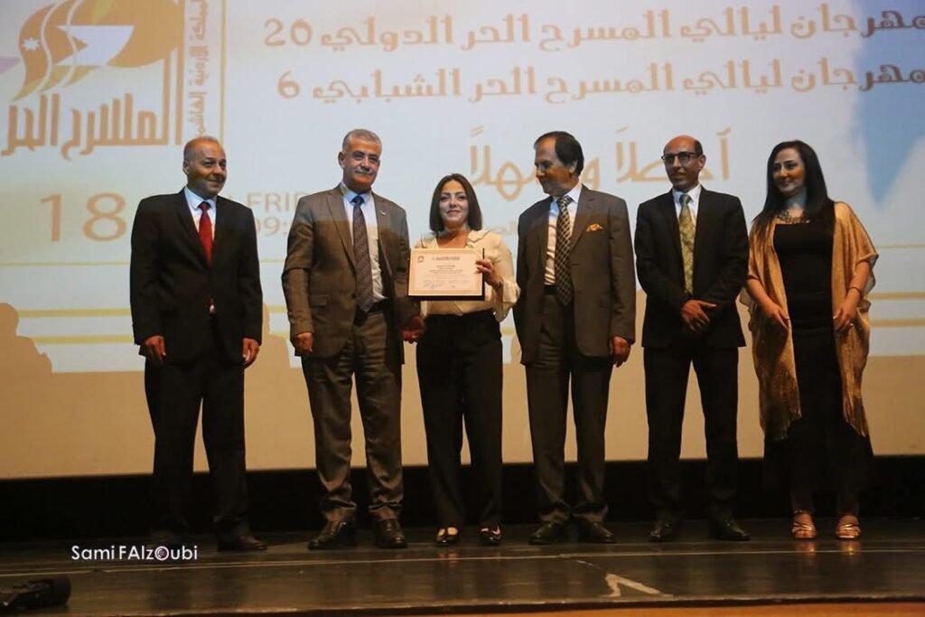 المنصة 100 