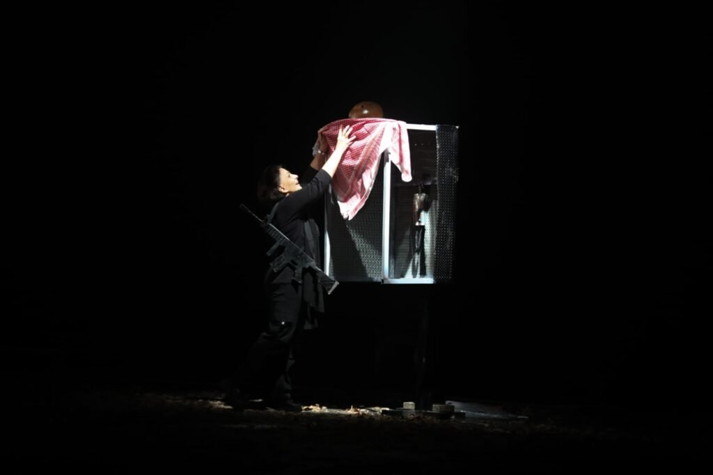 المنصة 100