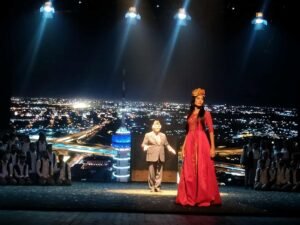 حلوة بغداد .. المسرح كما لو أنه صلاة في وجه العزلة