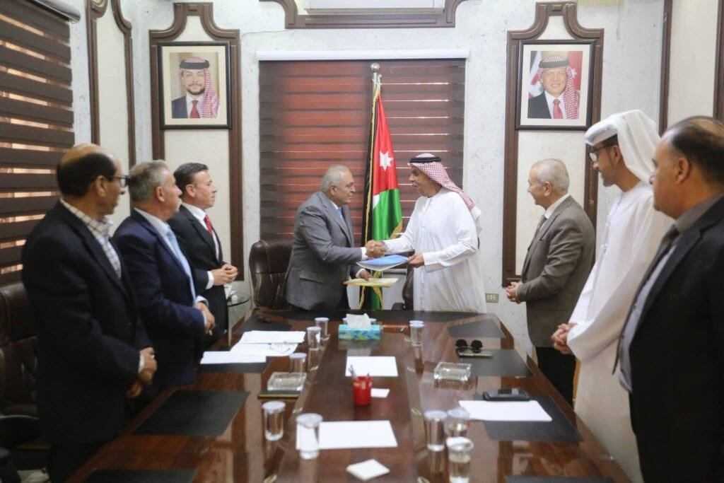 المنصة 100 