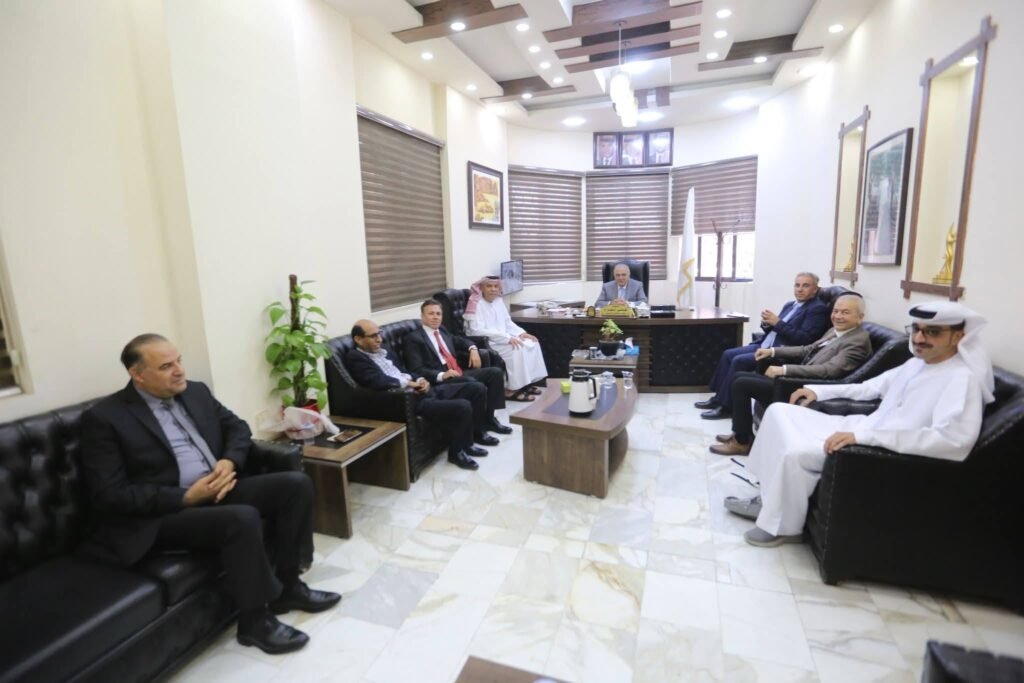 المنصة 100 