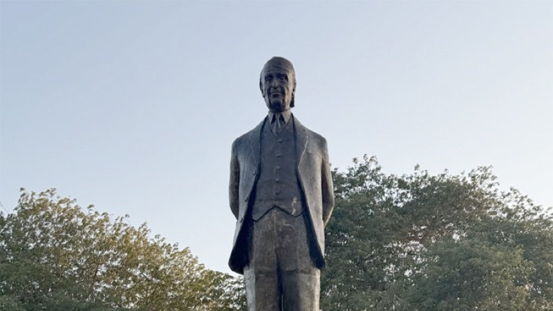 المنصة 100 