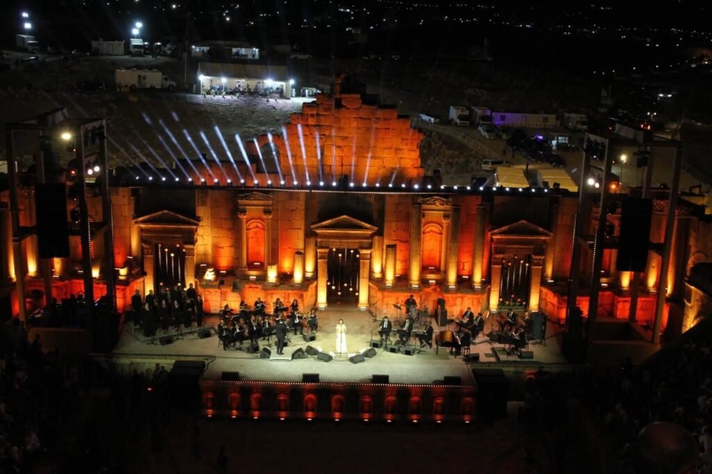 المنصة 100 