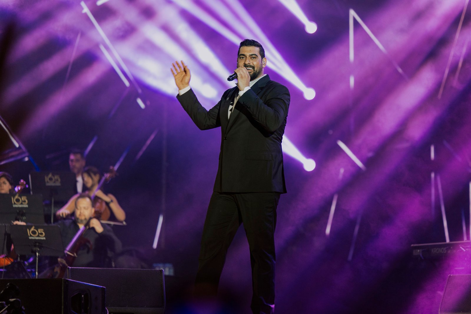المنصة 100 