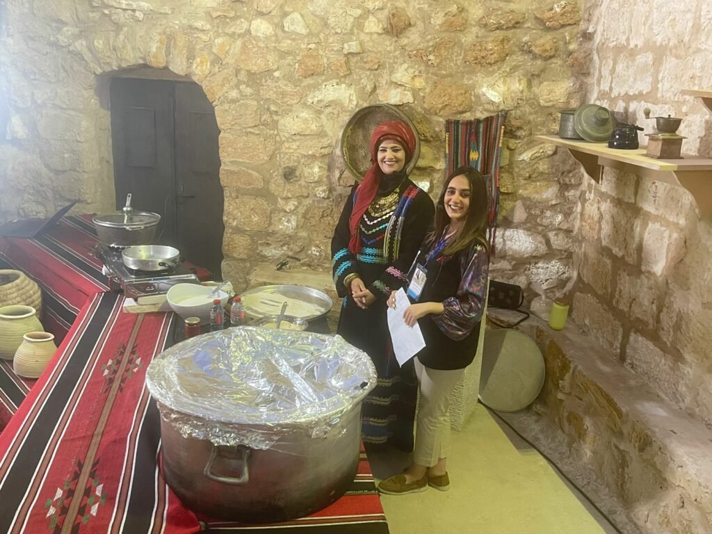 المنصة 100 