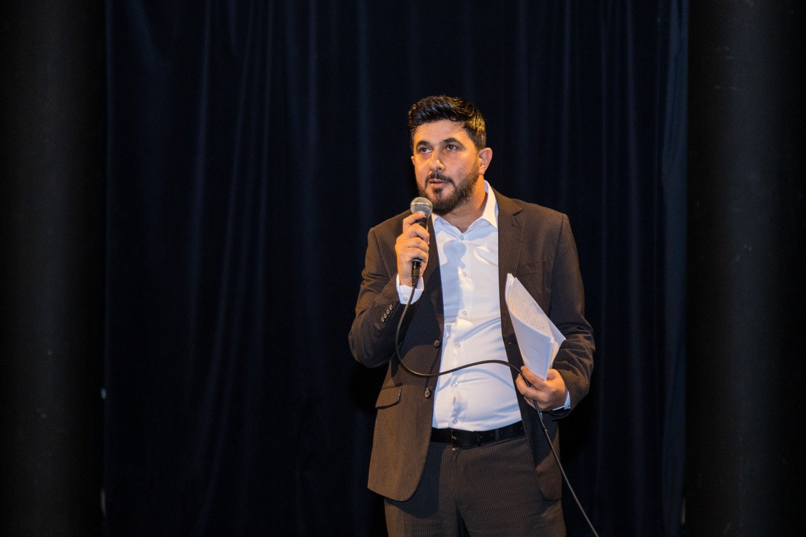 المنصة 100 