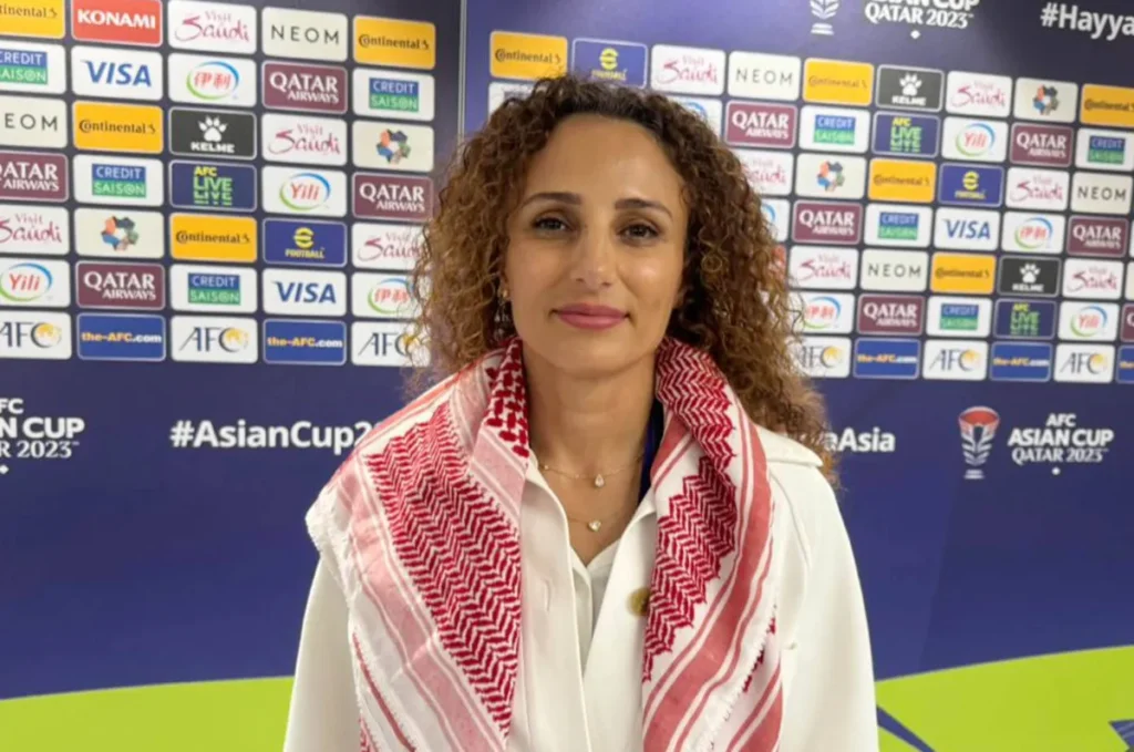 المنصة 100