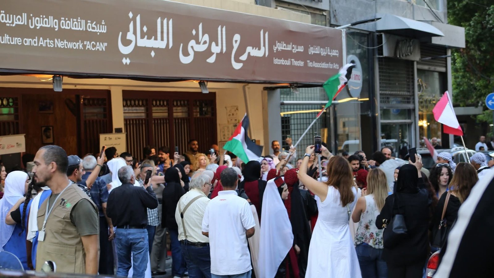 المنصة 100 